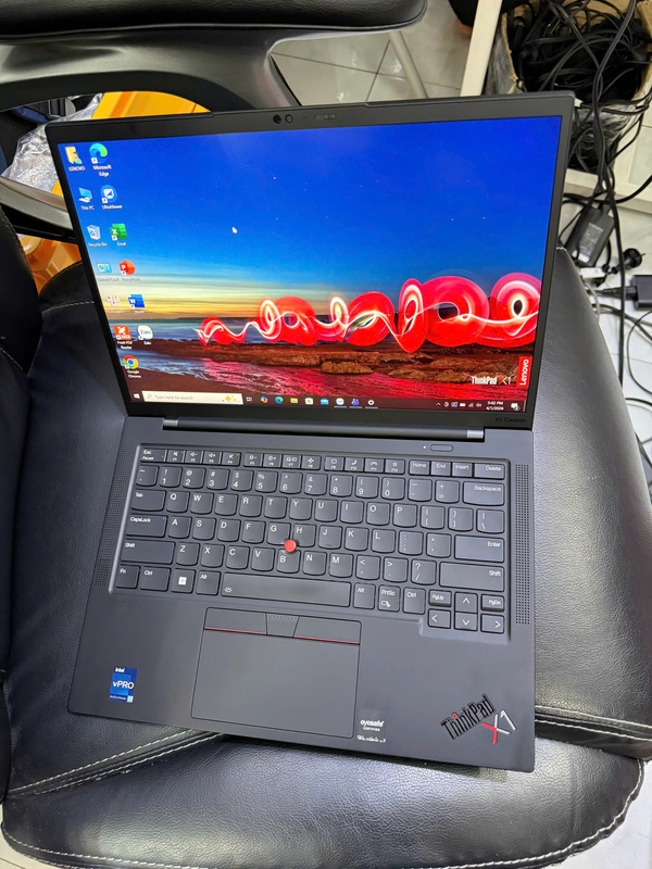 Lenovo Thinkpad X1 Carbon Gen 10