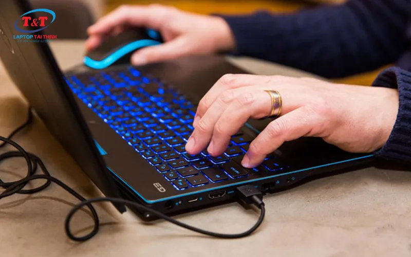 Cách bật đèn bàn phím laptop HP nhanh chóng đơn giản