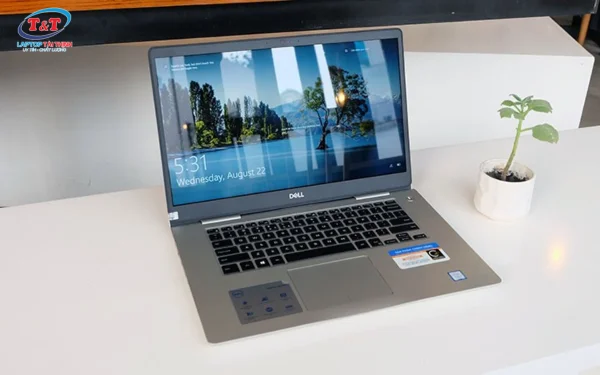 Chọn mua laptop cho sinh viên ngành luật đáng mua hiện nay