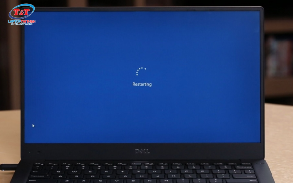 Khởi động lại laptop